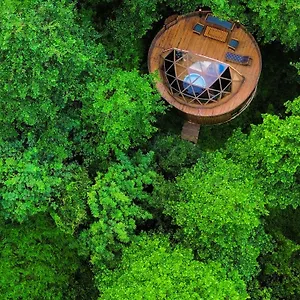 Glamping Martini Kvariati مكان تخييم باتومي